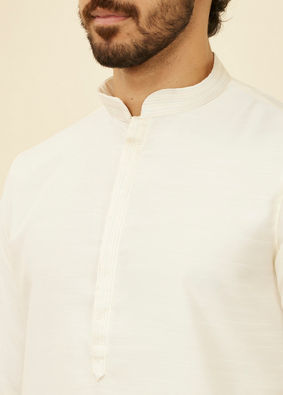 alt message - Manyavar Men Warm White Bel Buti Patterned Kurta Jacket Set image number 2